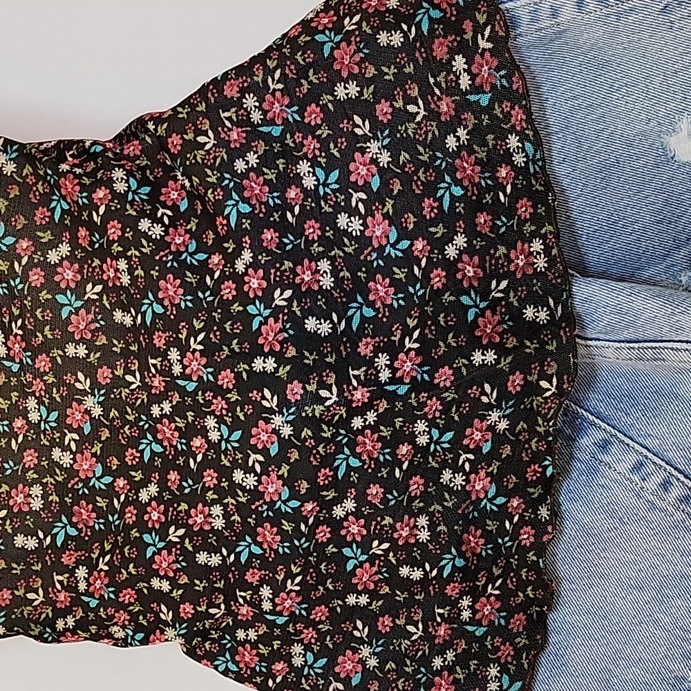 Candie's Y2K  Baby  Doll Floral Halter Top - Black and Pink Sz Meduim - Picture 9 of 16